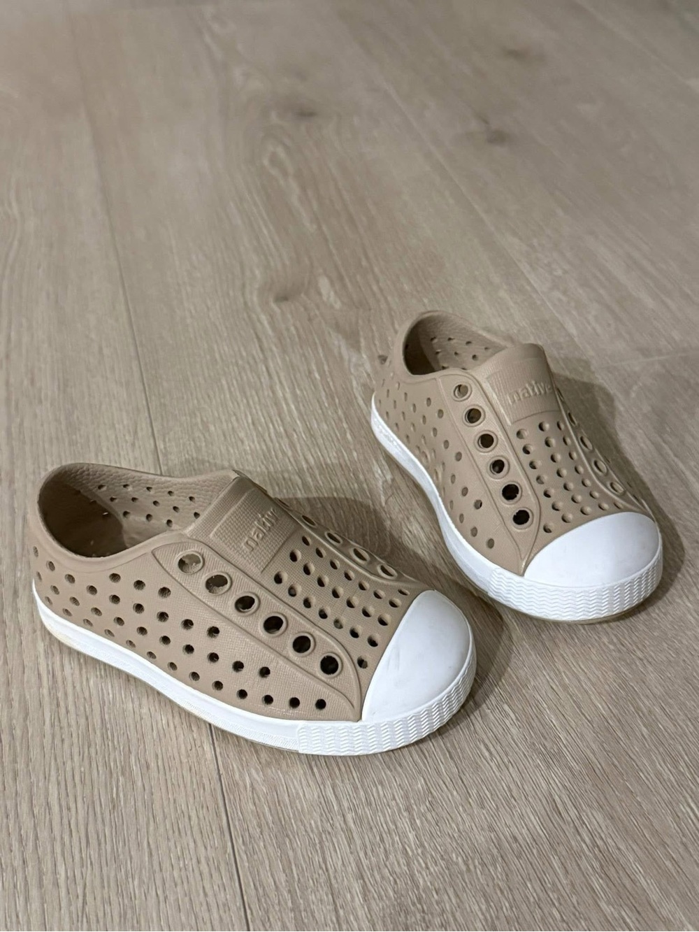 Native Kids Slip-On Water Shoes in Beige and White